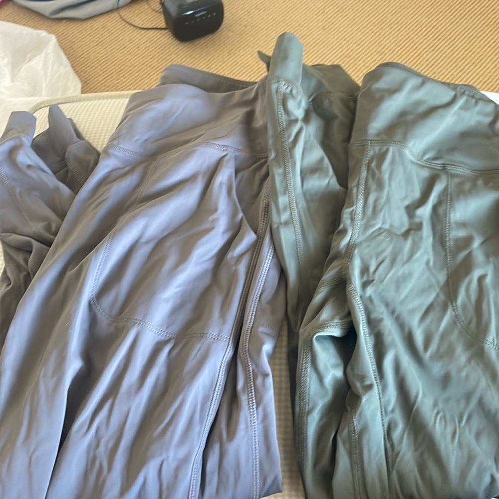 Women’s joggers lot size medium